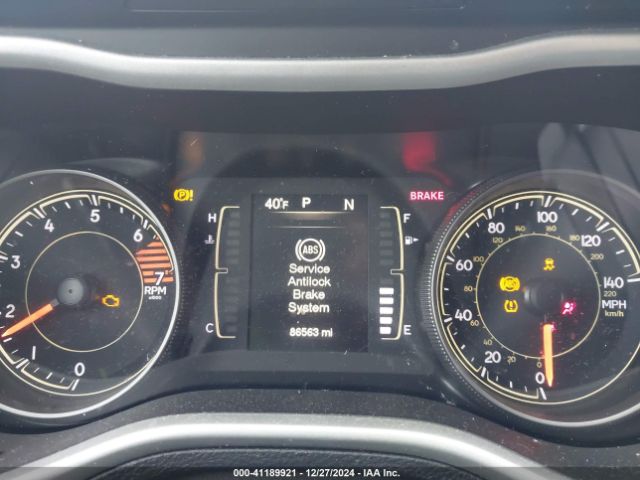 1C4PJMLB5JD507888 Jeep Cherokee Latitude Plus 4x4