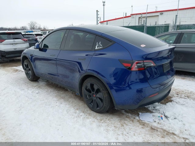2023 TESLA MODEL Y 7SAYGDEE2PF837373 Photo 2