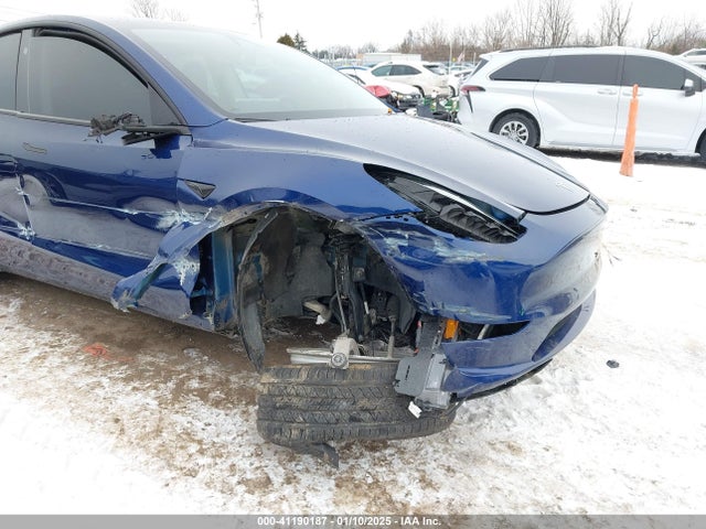 2023 TESLA MODEL Y 7SAYGDEE2PF837373 Photo 5