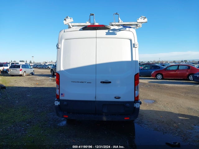 Ford Transit-250 2018 1FTYR2CM2JKA31923 Image 17