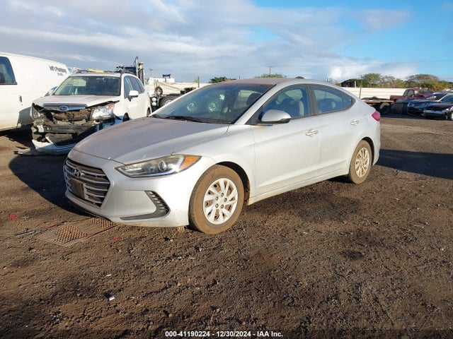 Hyundai ELANTRA SE 2017 5NPD74LFXHH153679 Image 2