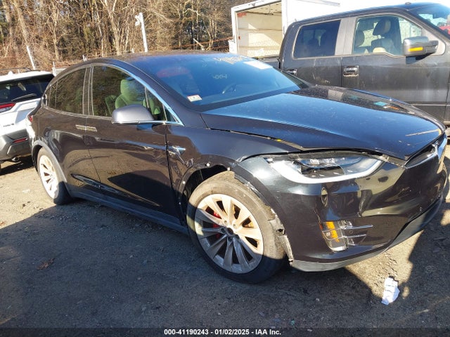 2017 TESLA MODEL X 5YJXCDE4XHF055805 Photo 0