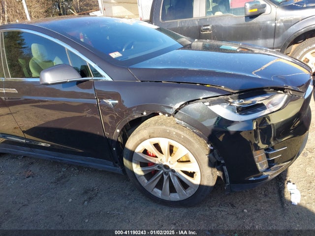 2017 TESLA MODEL X 5YJXCDE4XHF055805 Photo 5