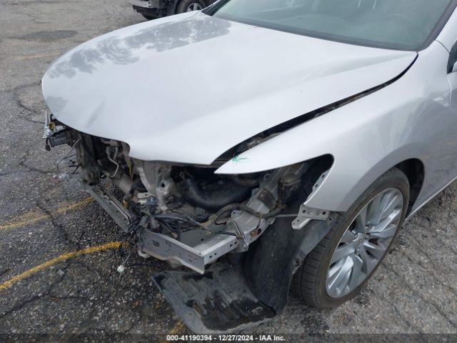 JH4KC1F93EC006567 Acura RLX