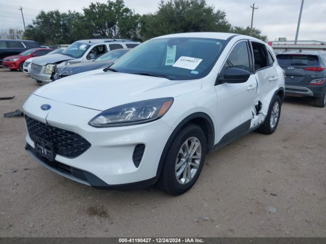 1FMCU0G61NUB98823 Ford ESCAPE SE