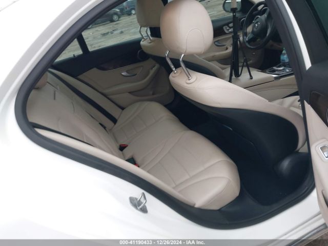 WDDWF4JB3JR389395 Mercedes-Benz C 300