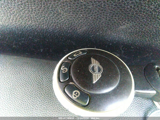 2008 MINI COOPER S WMWMF73508TV33344 Photo 10