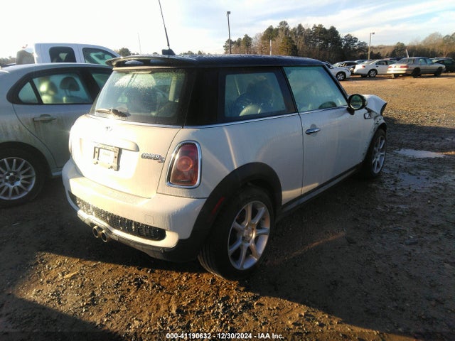 2008 MINI COOPER S WMWMF73508TV33344 Photo 3