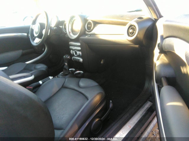 2008 MINI COOPER S WMWMF73508TV33344 Photo 4