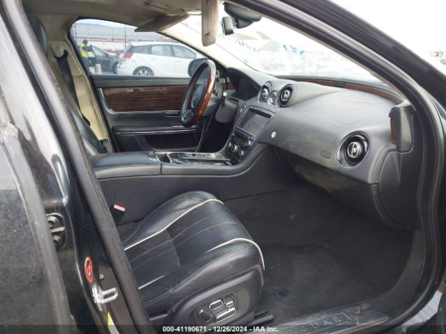 2011 JAGUAR XJ SAJWA2GB7BLV22217 Photo 4
