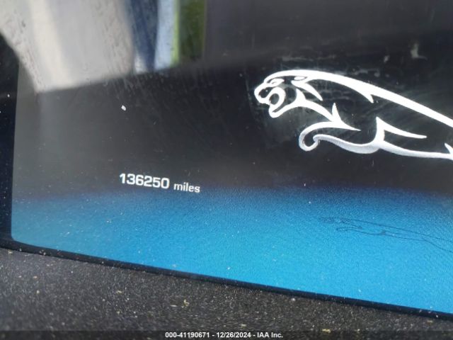 2011 JAGUAR XJ SAJWA2GB7BLV22217 Photo 6