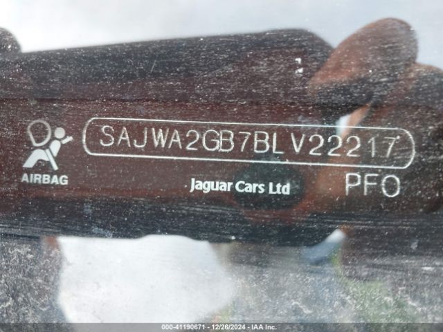 2011 JAGUAR XJ SAJWA2GB7BLV22217 Photo 8