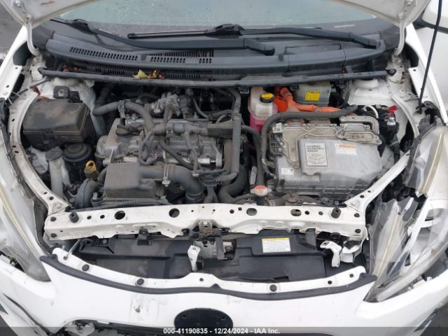 JTDKDTB32G1127035 Toyota Prius C One