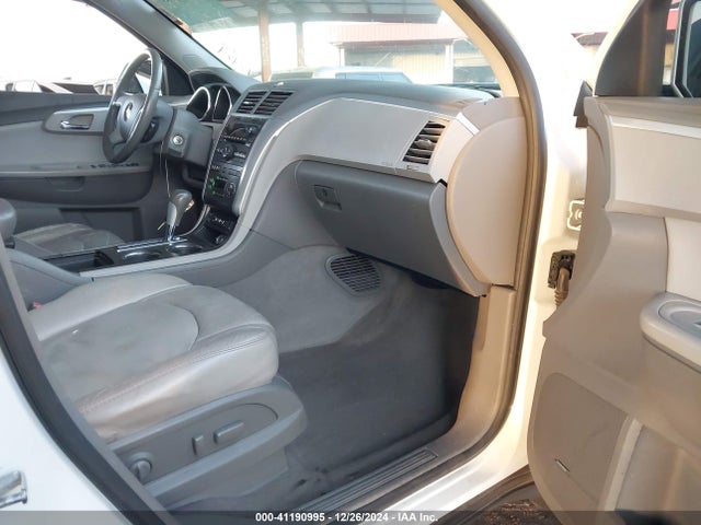 Продаж на аукціоні авто 2011 Chevrolet Traverse 2lt, vin: 1GNKRJED2BJ226853, номер лоту: 41190995