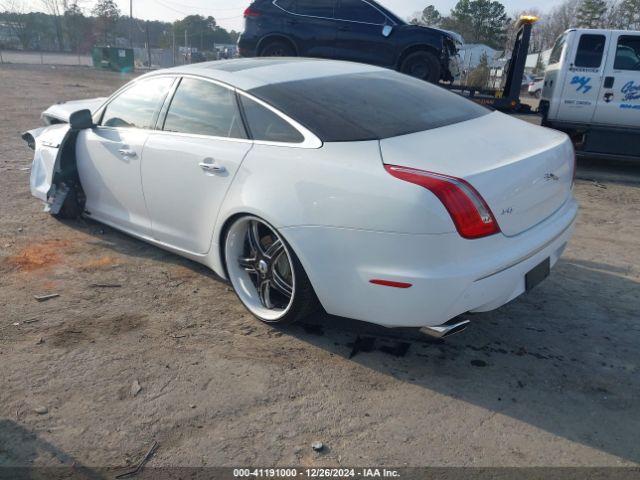 2011 JAGUAR XJ SAJWA1CB7BLV06096 Photo 2
