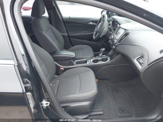 1G1BE5SM5H7160748 Chevrolet Cruze Lt Auto
