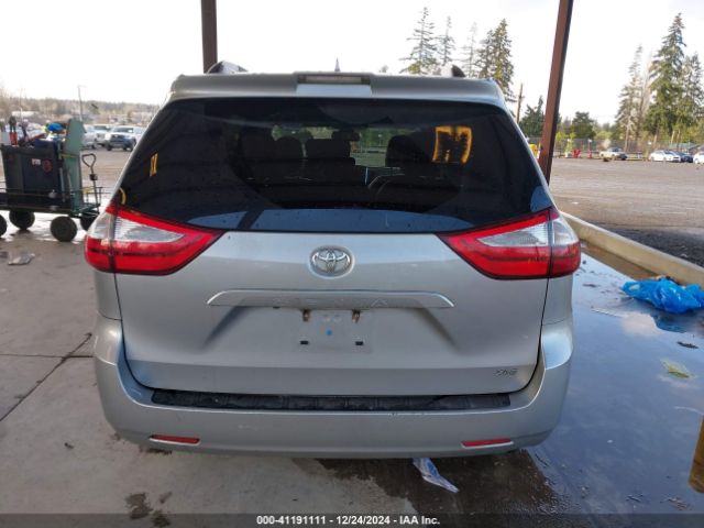 5TDYZ3DC0KS012633 Toyota Sienna Xle 8 Passenger
