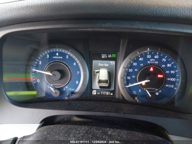 5TDYZ3DC0KS012633 Toyota Sienna Xle 8 Passenger