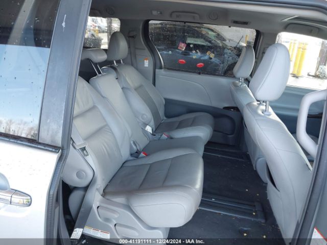 5TDYZ3DC0KS012633 Toyota Sienna Xle 8 Passenger