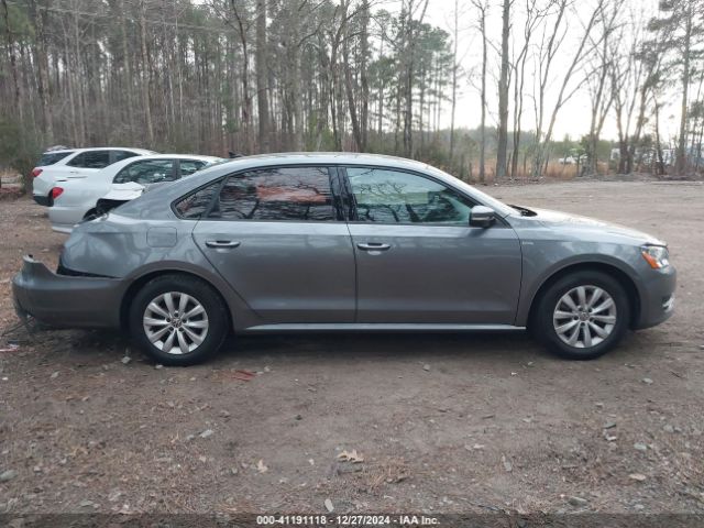 1VWAS7A38FC043652 Volkswagen Passat 1.8t Wolfsburg Edition
