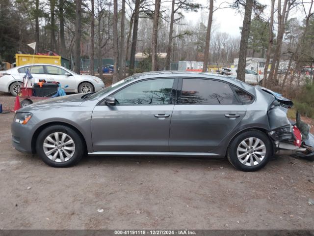 1VWAS7A38FC043652 Volkswagen Passat 1.8t Wolfsburg Edition