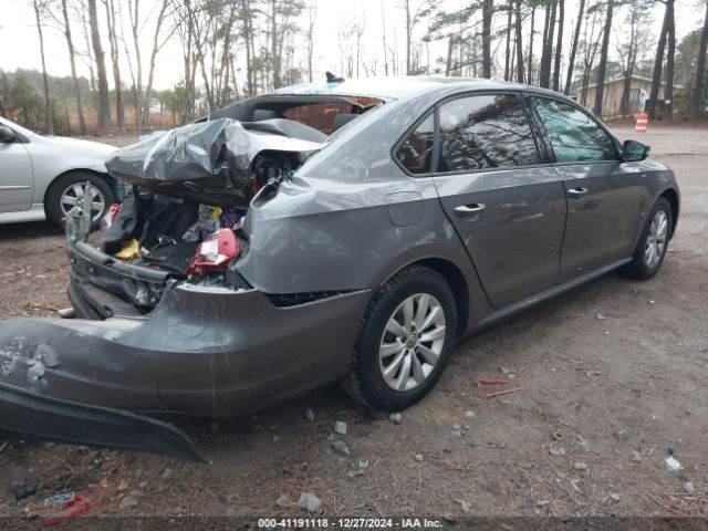 1VWAS7A38FC043652 Volkswagen Passat 1.8t Wolfsburg Edition