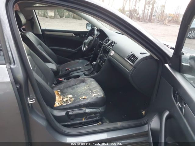 1VWAS7A38FC043652 Volkswagen Passat 1.8t Wolfsburg Edition