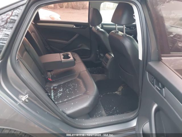1VWAS7A38FC043652 Volkswagen Passat 1.8t Wolfsburg Edition