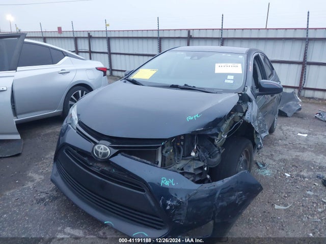 Toyota COROLLA LE 2017 5YFBURHE4HP730349 Image 2