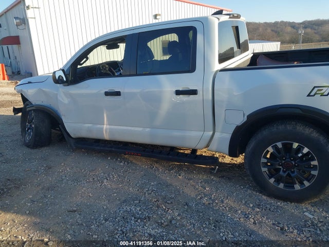 Nissan Titan Pro-4x 4x4 2023 1N6AA1ED0PN113685 Image 15