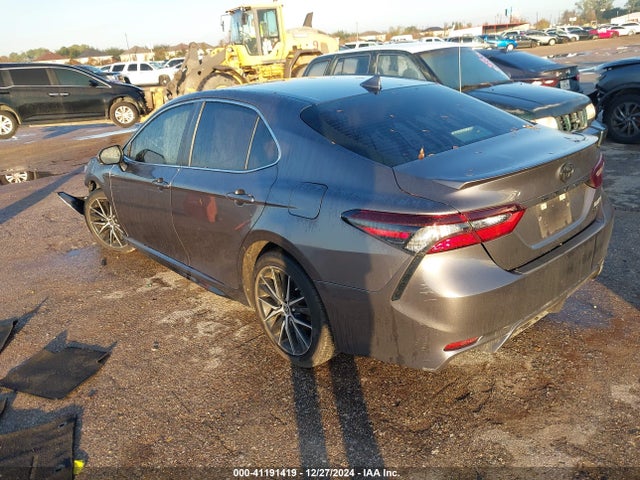 4T1G11AK7NU658850 Toyota CAMRY SE