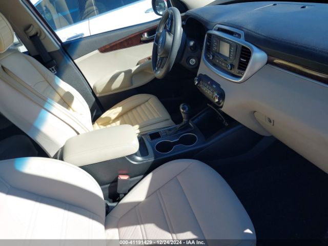 5XYPG4A58HG194584 KIA Sorento 3.3l Lx