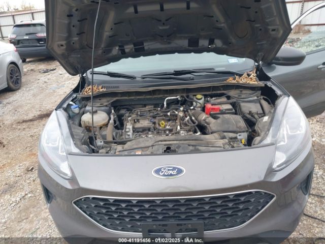 1FMCU0G65NUB32467 Ford ESCAPE SE