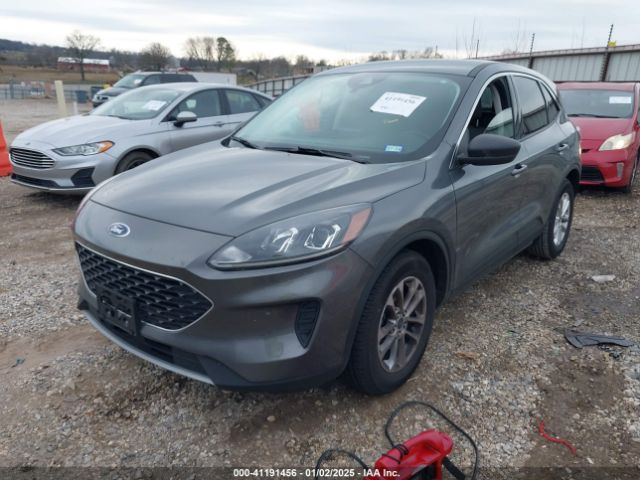 1FMCU0G65NUB32467 Ford ESCAPE SE