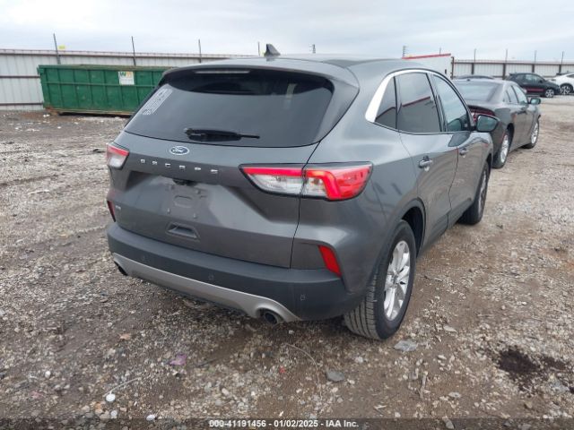 1FMCU0G65NUB32467 Ford ESCAPE SE