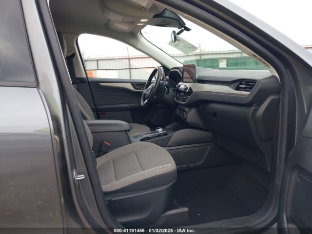 1FMCU0G65NUB32467 Ford ESCAPE SE