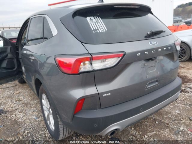 1FMCU0G65NUB32467 Ford ESCAPE SE