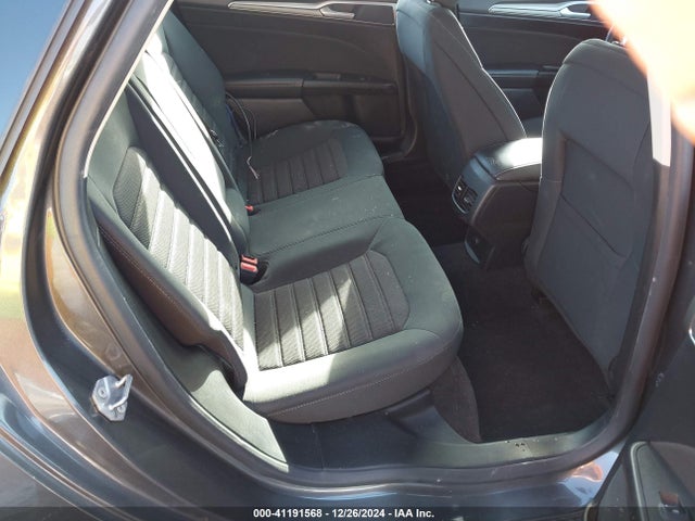 3FA6P0HD8LR257009 Ford FUSION SE