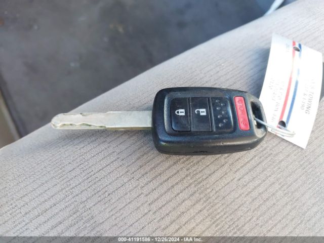 5J6RM4H33EL007638 Honda CR-V LX
