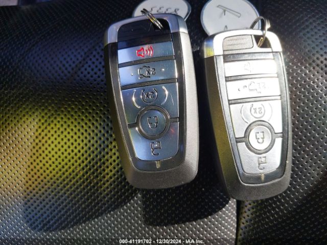 5LMJJ2JT0JEL11222 Lincoln Navigator Select