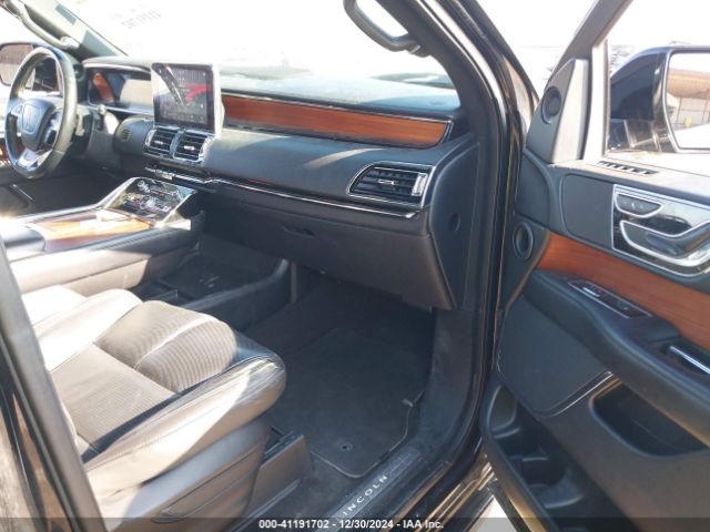 5LMJJ2JT0JEL11222 Lincoln Navigator Select
