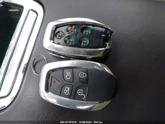 2012 JAGUAR XJ SAJWA2GB5CLV26915 Photo 10