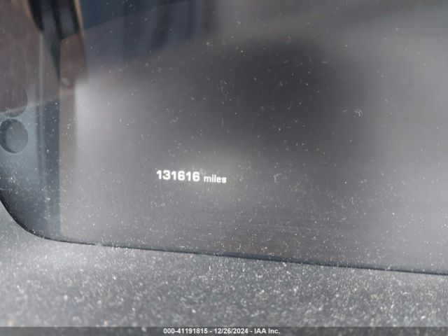 2012 JAGUAR XJ SAJWA2GB5CLV26915 Photo 6
