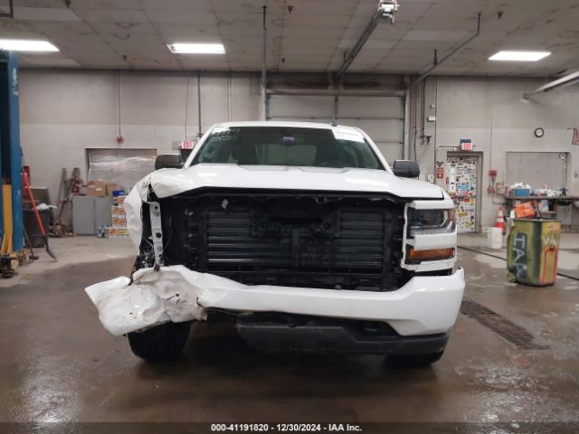 1GCVKPEC6JZ265403 Chevrolet Silverado 1500 Custom