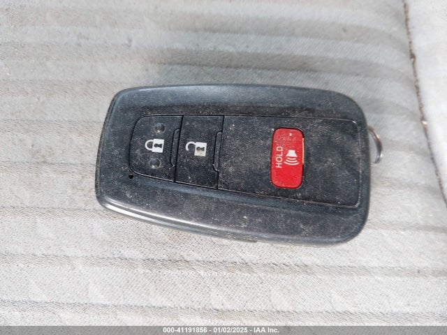 Toyota Prius Two 2016 JTDKBRFU8G3004985 Image 11