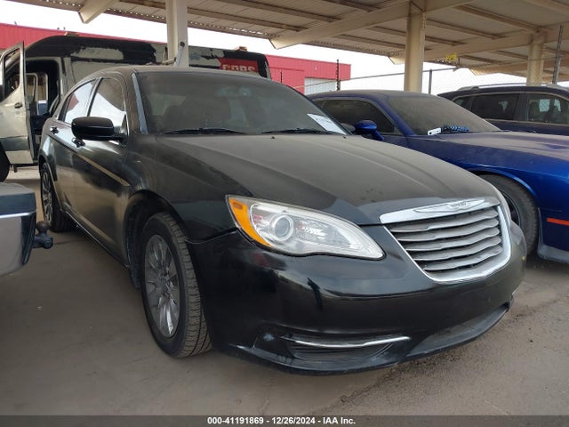 Chrysler 200 LX 2014 1C3CCBAG0EN101372 Image 1