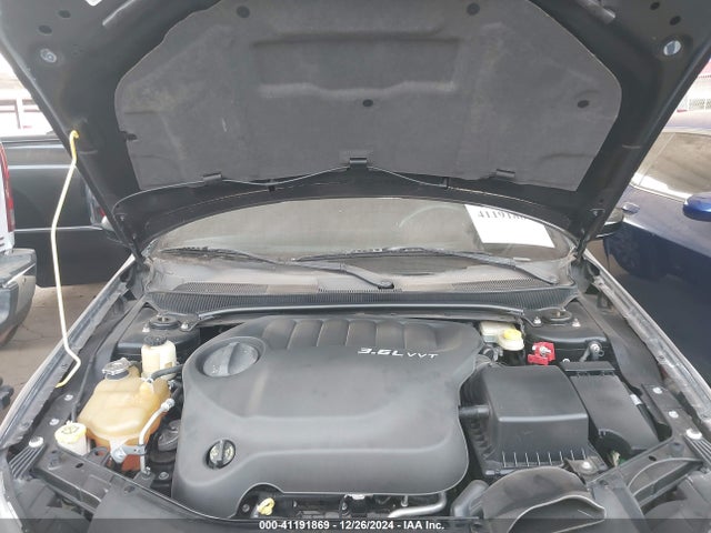 Chrysler 200 LX 2014 1C3CCBAG0EN101372 Image 10