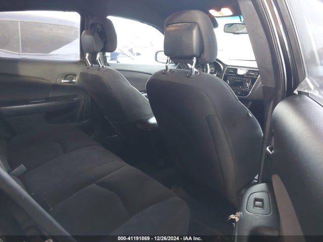 Chrysler 200 LX 2014 1C3CCBAG0EN101372 Image 8