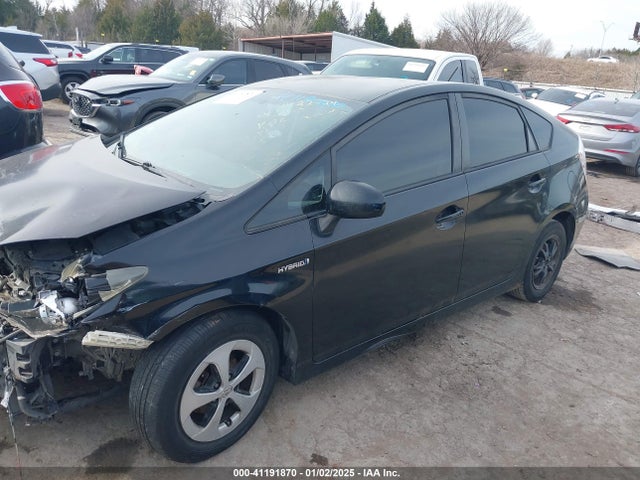JTDKN3DUXF1882614 Toyota Prius Two