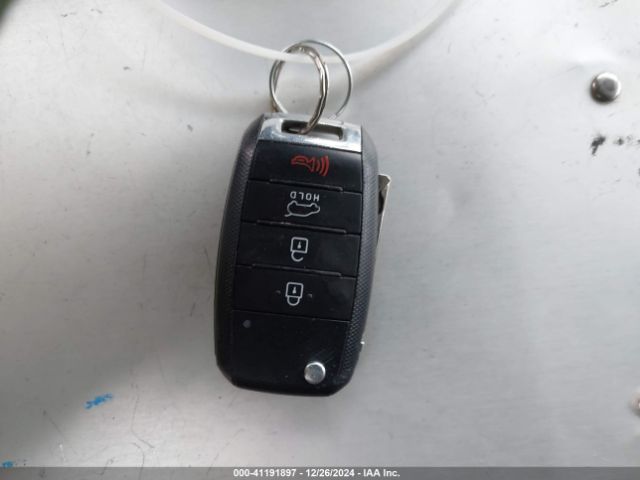 5XYKT3A67FG632498 KIA SORENTO LX